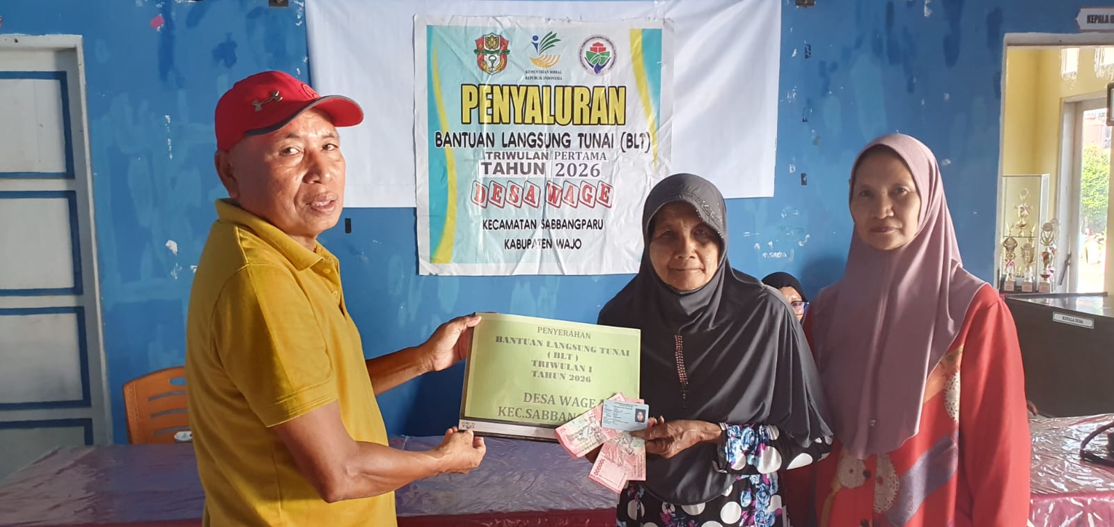 Penyaluran Bantuan Langsung Tunai (BLT) Triwulan Pertama Tahun 2026 Desa Wage Kecamatan Sabbangparu